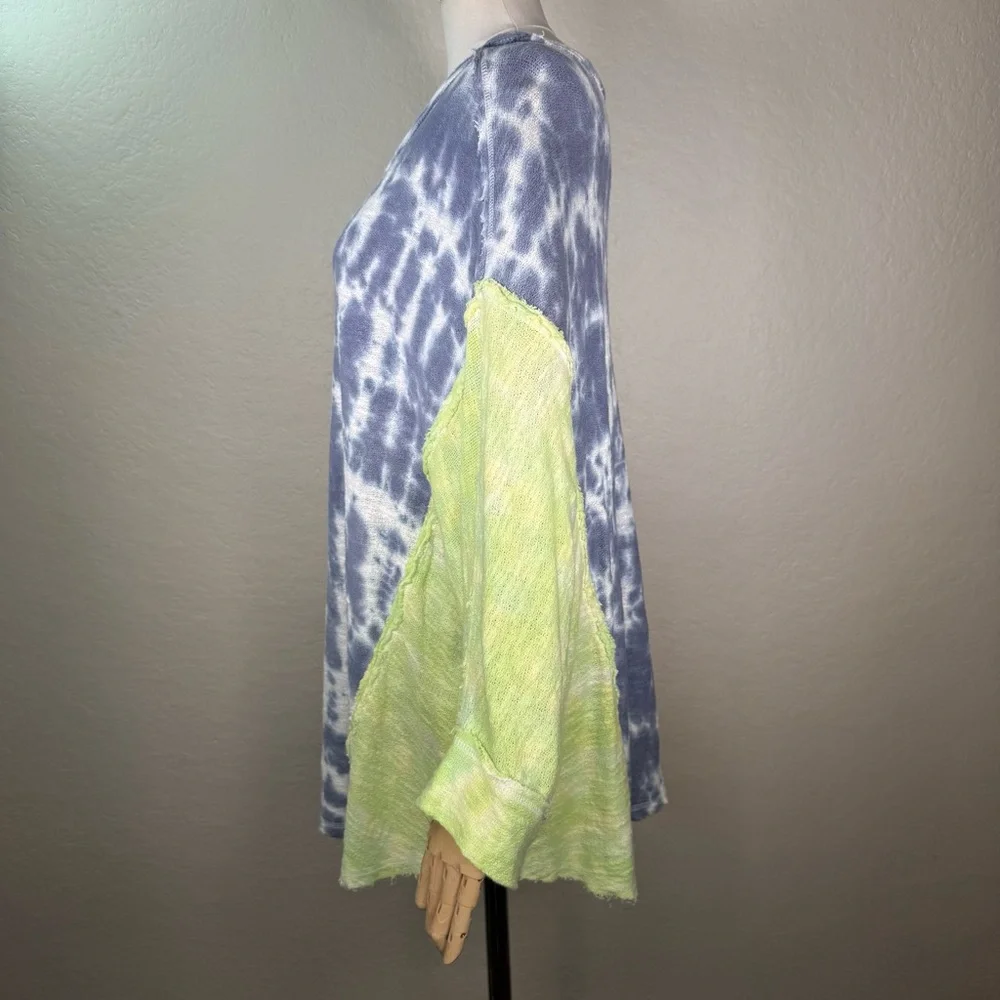 Free People We the Free Chasing the Sun Tie Dye Sweatshirt Top LARGE Like New - Picture 8 of 16